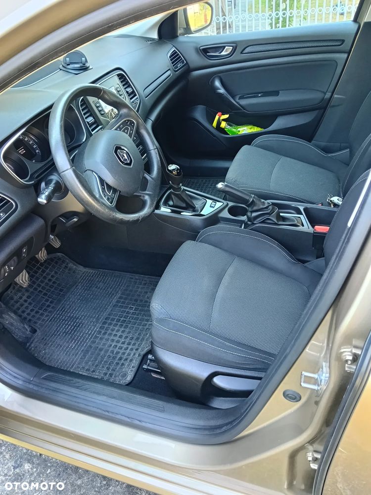 Renault Megane 1.6 SCe Life - 10