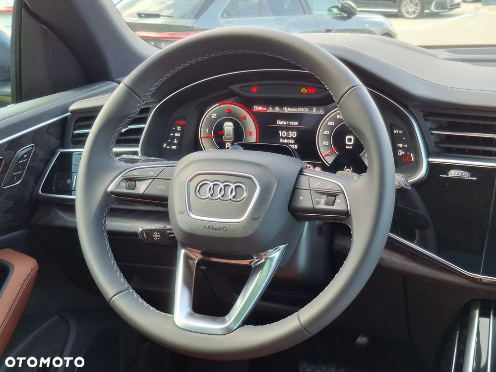 Audi Q8 - 32