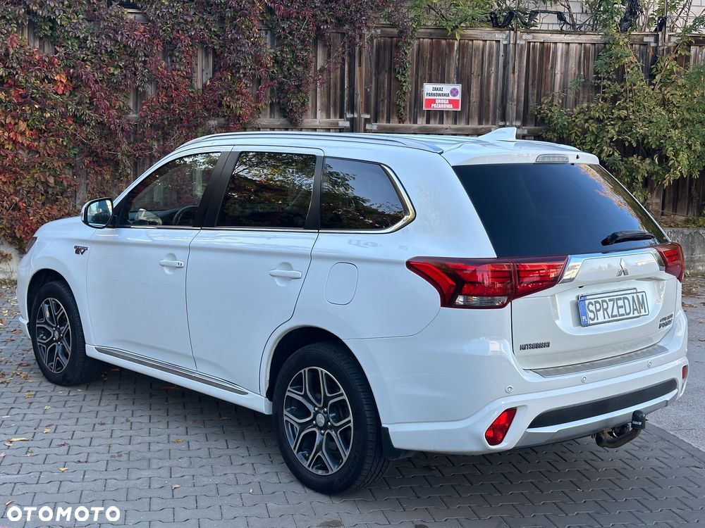 Mitsubishi Outlander - 7