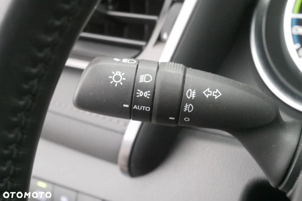 Toyota Camry 2.5 Hybrid Comfort CVT - 25