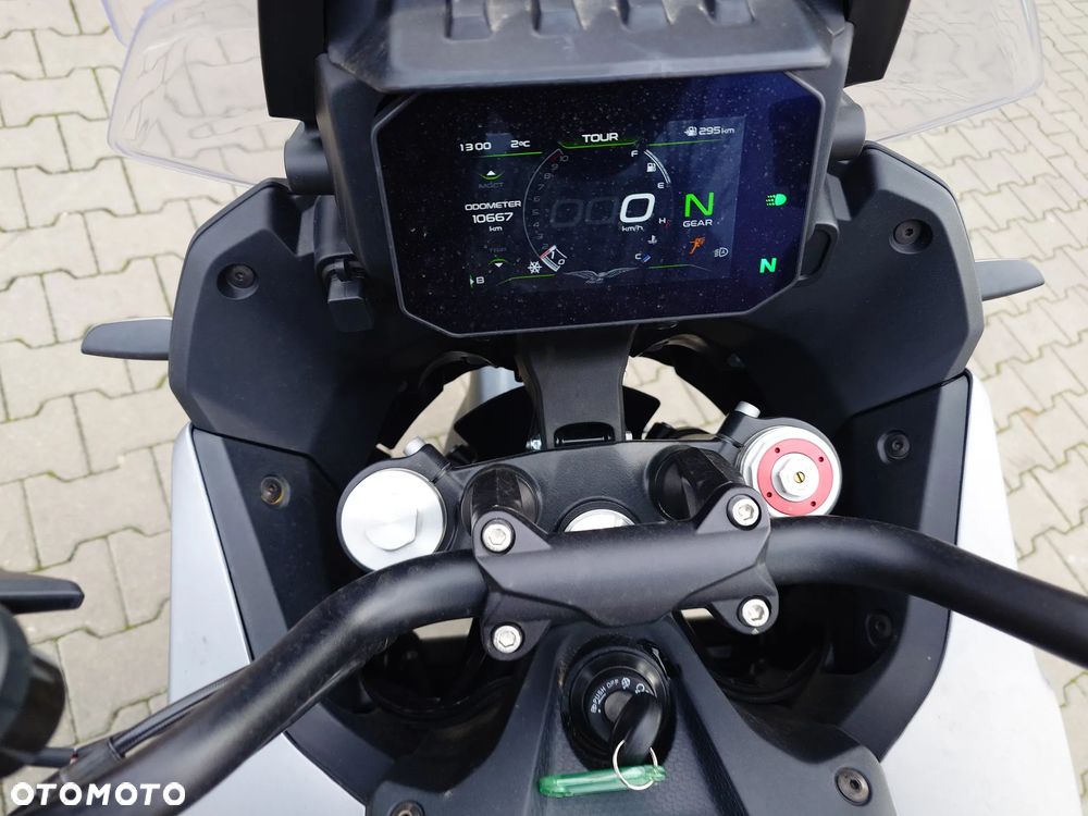 Moto Guzzi Stelvio - 13