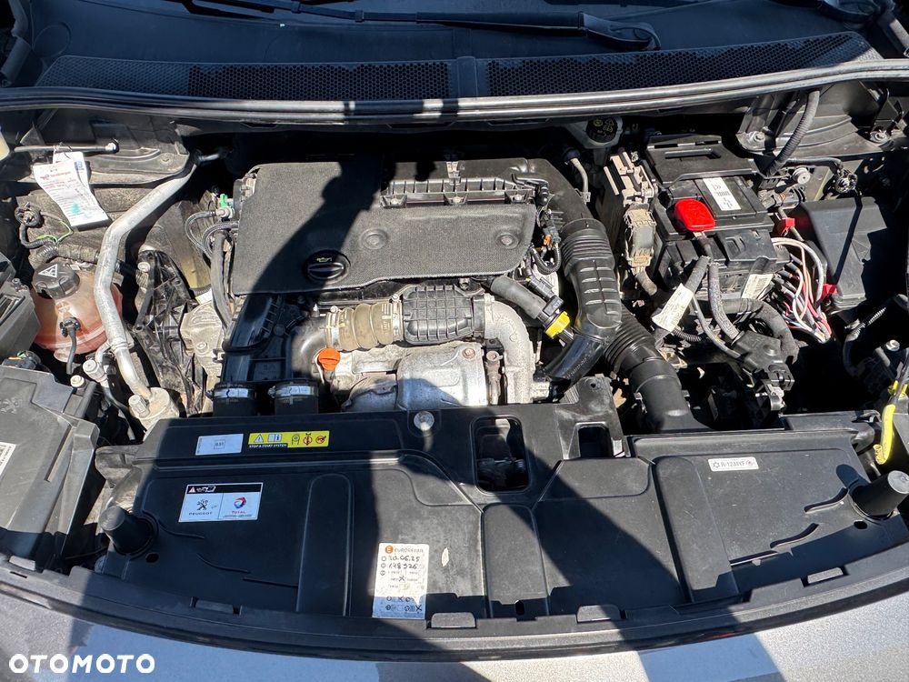 Peugeot 5008 1.6 BlueHDi Allure 7os - 25