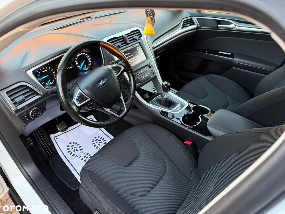 Ford Mondeo 2.0 TDCi Ambiente - 12