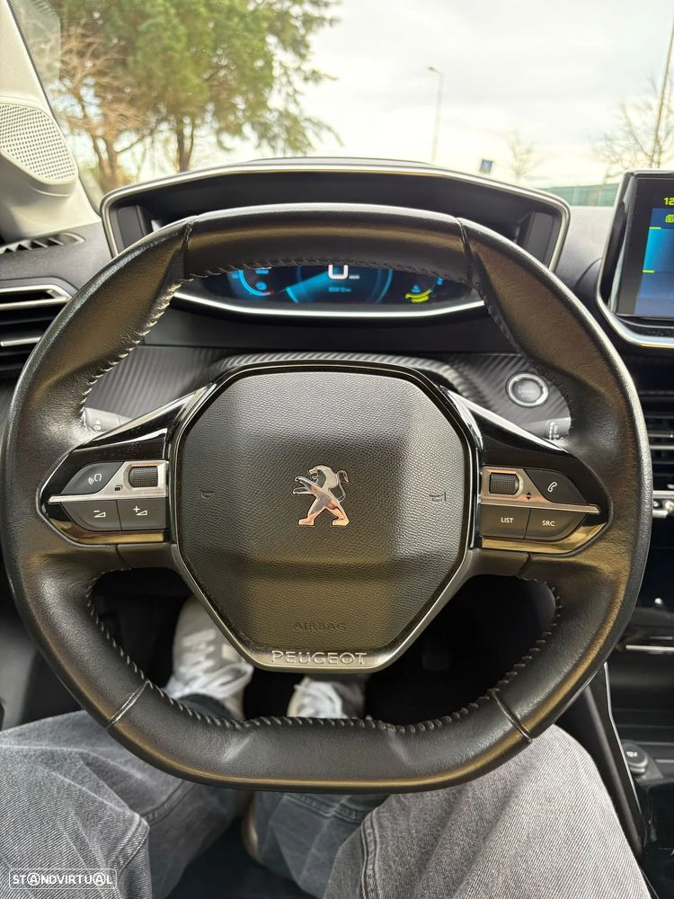 Peugeot e-208 Allure - 7