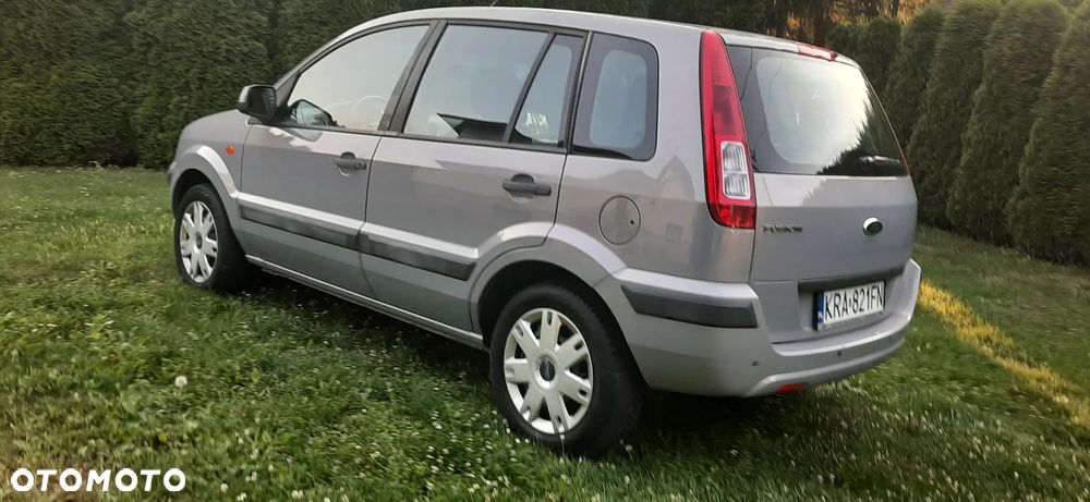 Ford Fusion - 17