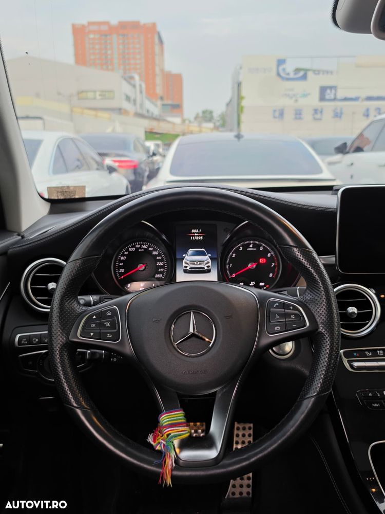 Mercedes-Benz GLC 300 4MATIC 9G-TRONIC AMG Line - 14