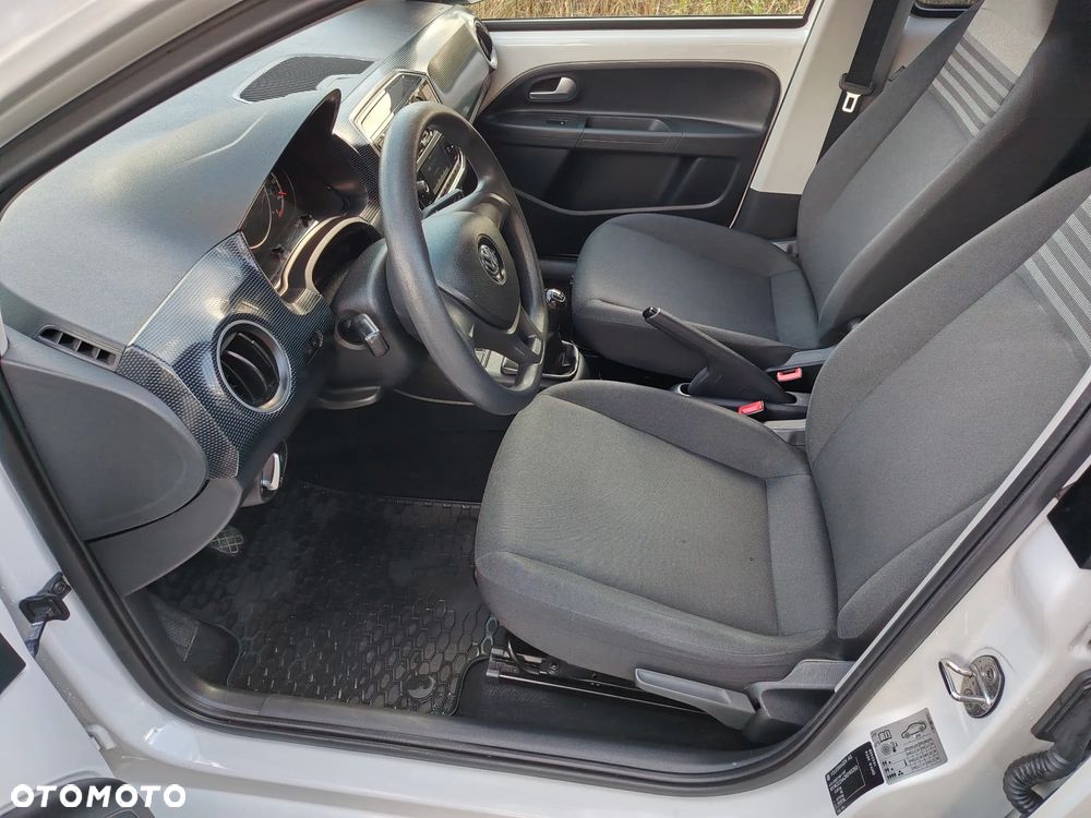 Volkswagen up! - 16