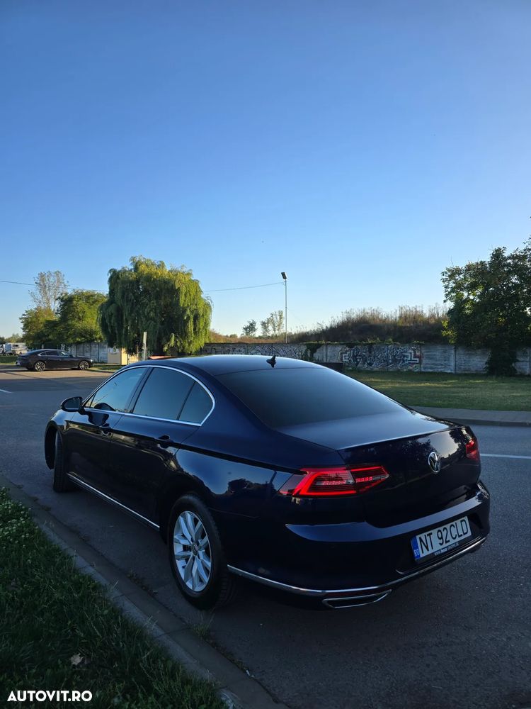 Volkswagen Passat 2.0 TDI DSG Highline - 4