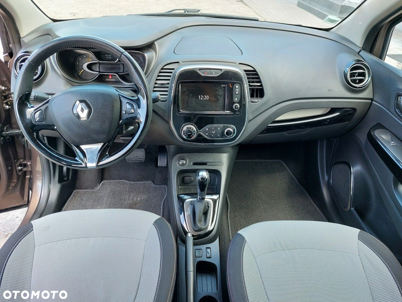 Renault Captur - 18