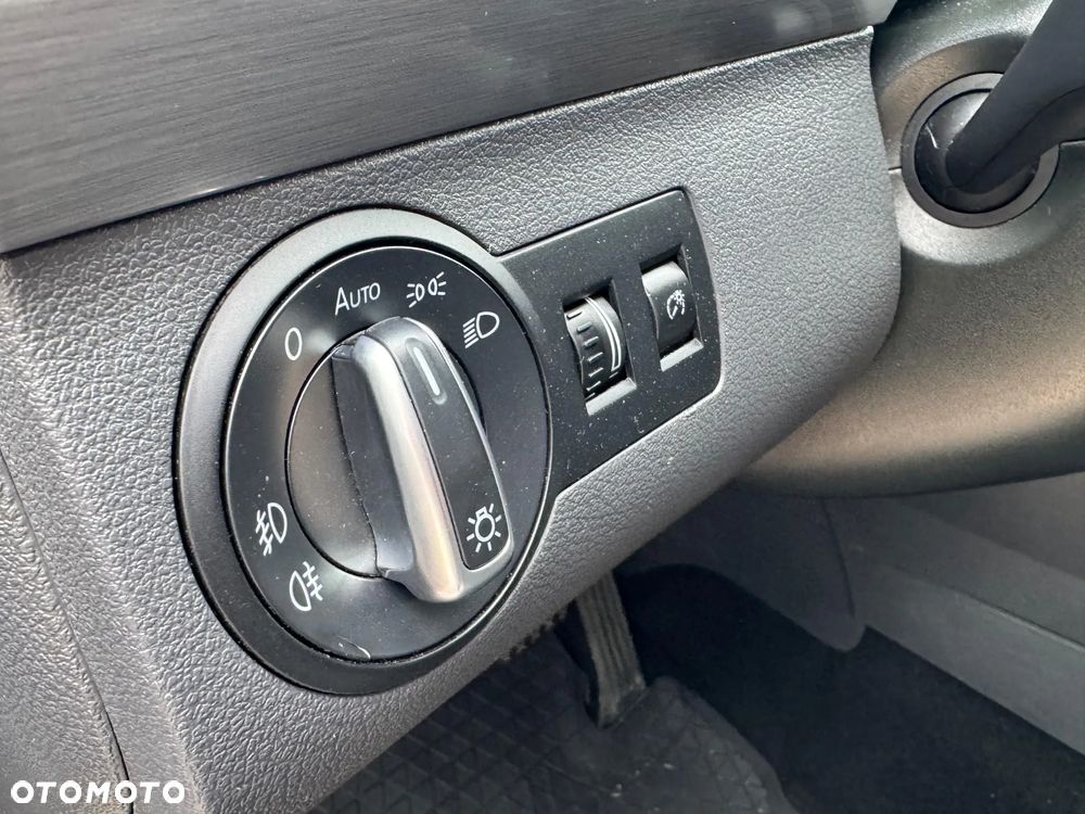 Volkswagen Touran 1.6 TDI DPF Comfortline DSG - 12