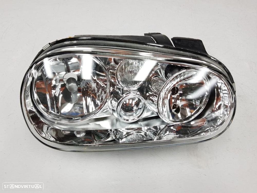 FAROL DIREITO VOLKSWAGEN GOLF IV BERLINA 1J110.1997 - 1