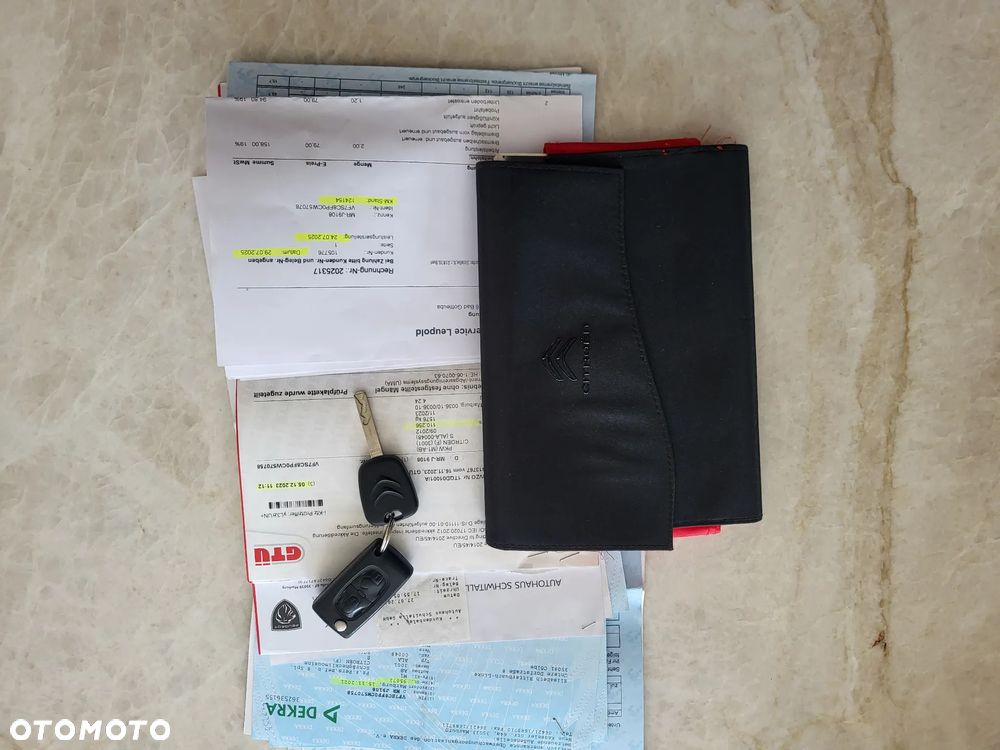 Citroën C3 VTi 95 Exclusive - 28