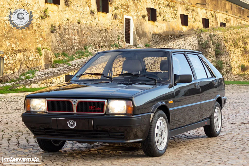 Lancia Delta 1.6 HF Turbo - 37