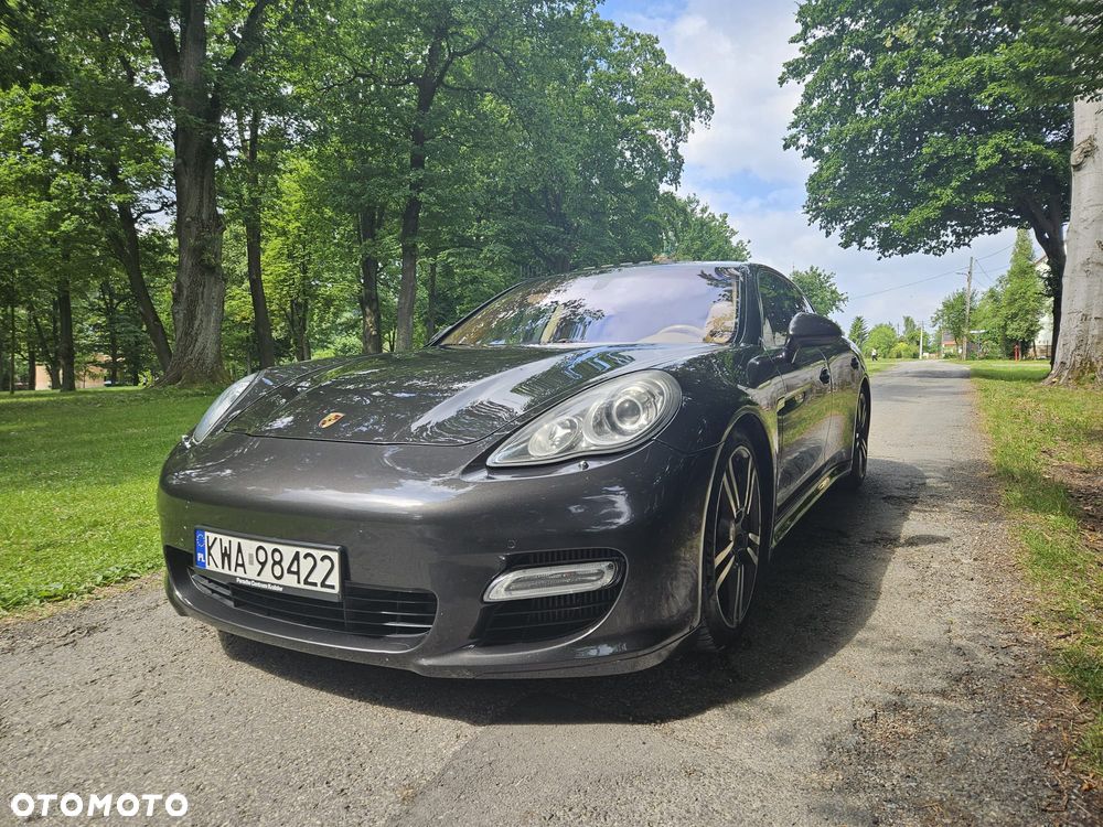 Porsche Panamera Turbo - 1