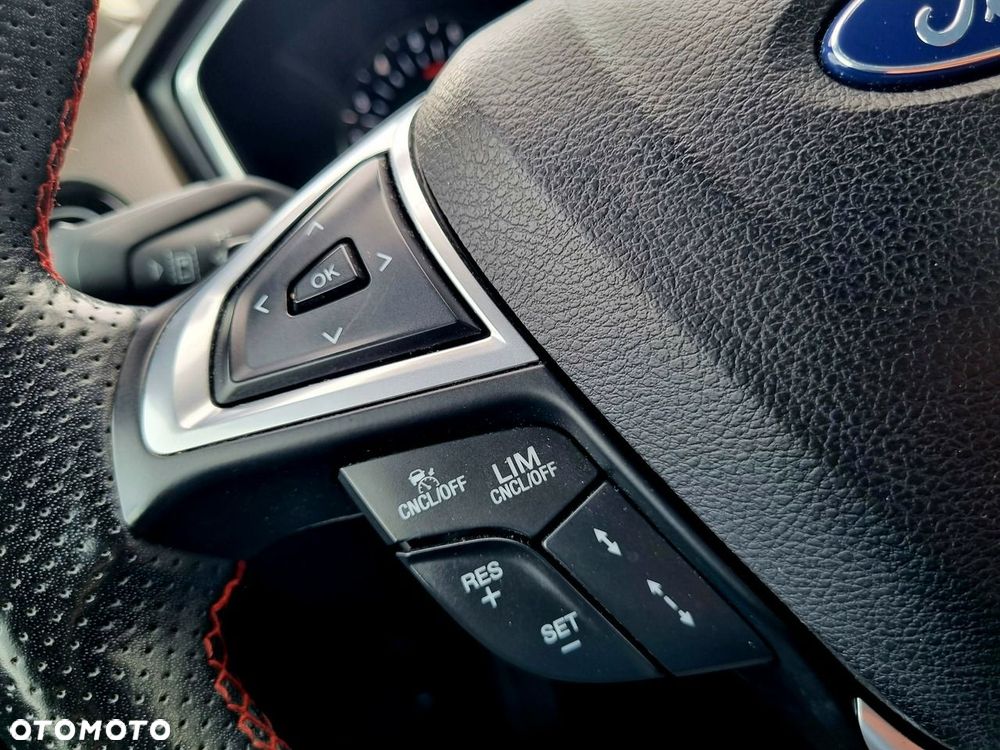 Ford Mondeo - 17
