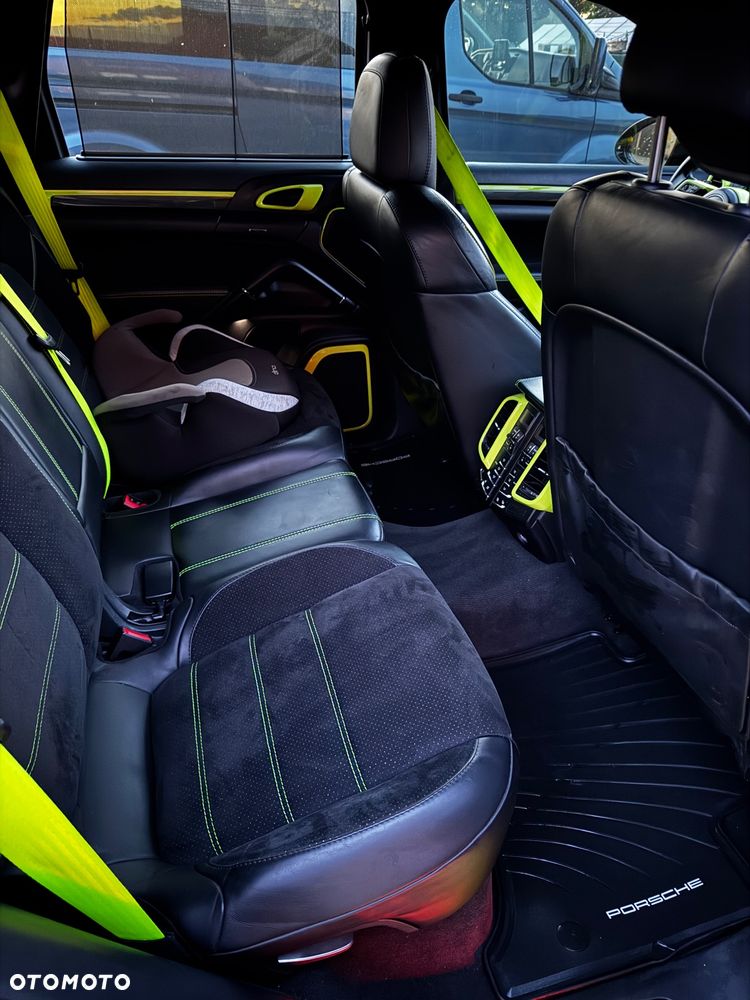 Porsche Cayenne S Diesel Platinum Edition - 20
