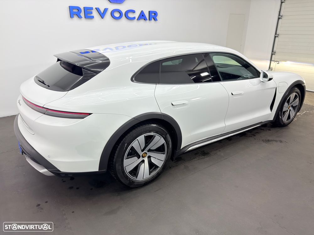 Porsche Taycan Cross Turismo 4 - 6