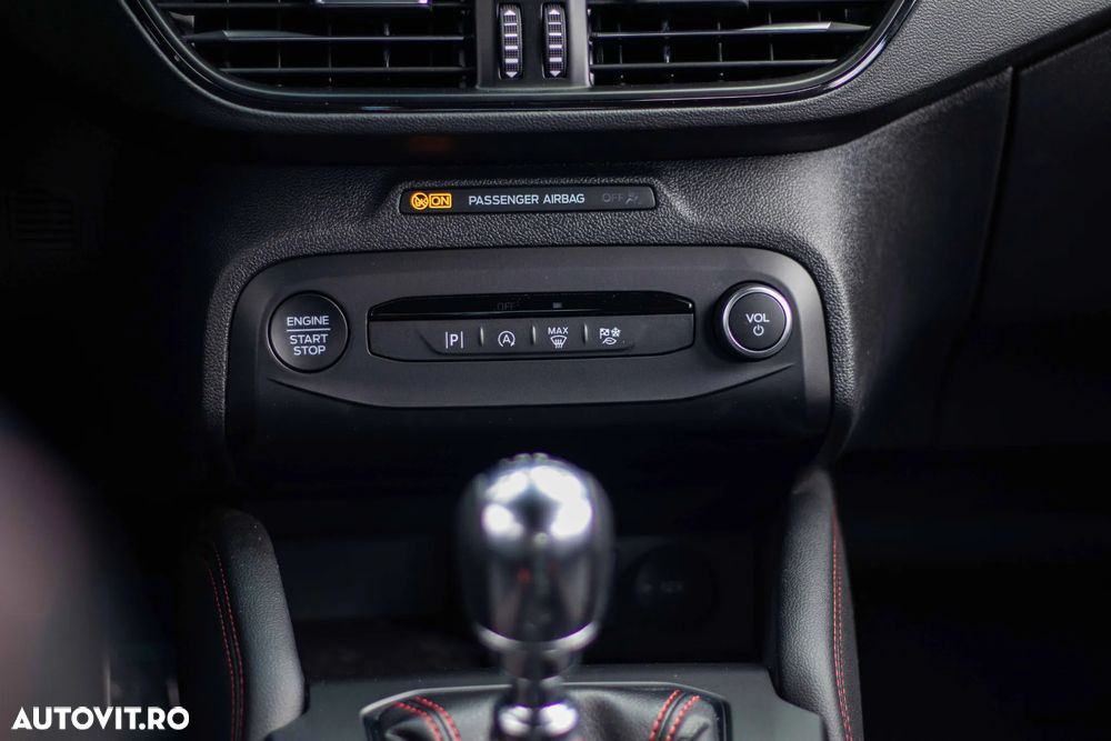 Ford Focus 1.0 EcoBoost MHEV ST-Line X - 21