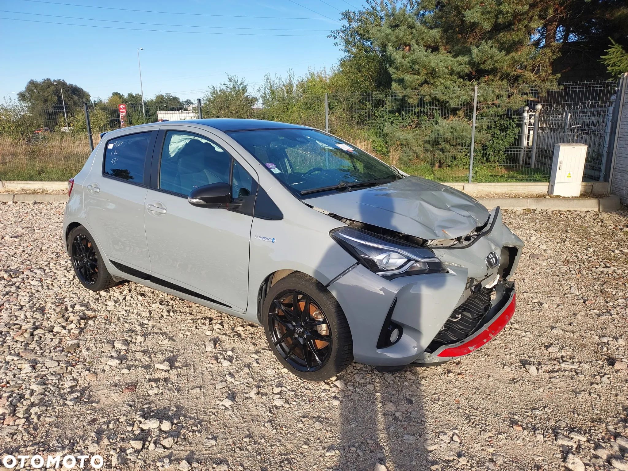 Toyota Yaris Hybrid 1.5 VVT-i GR Sport - 1