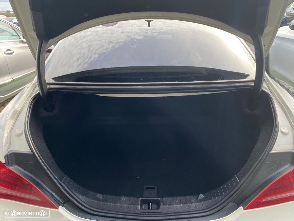 Mercedes-Benz CLA 45 AMG 4Matic 7G-DCT - 20