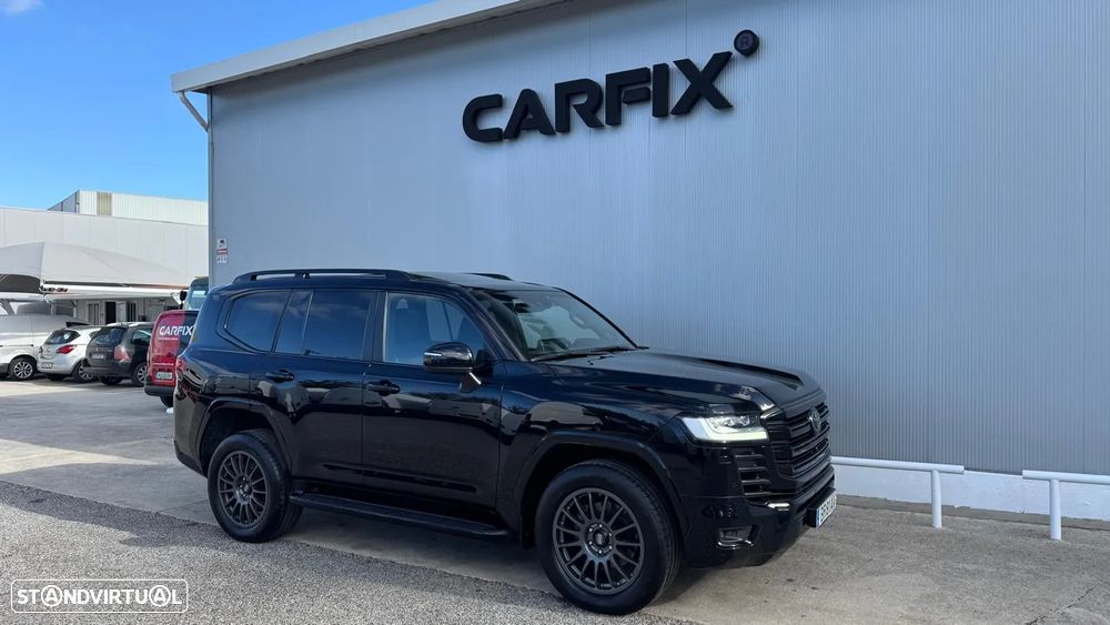 Toyota Land Cruiser LC 300 70th Anniversary - 16