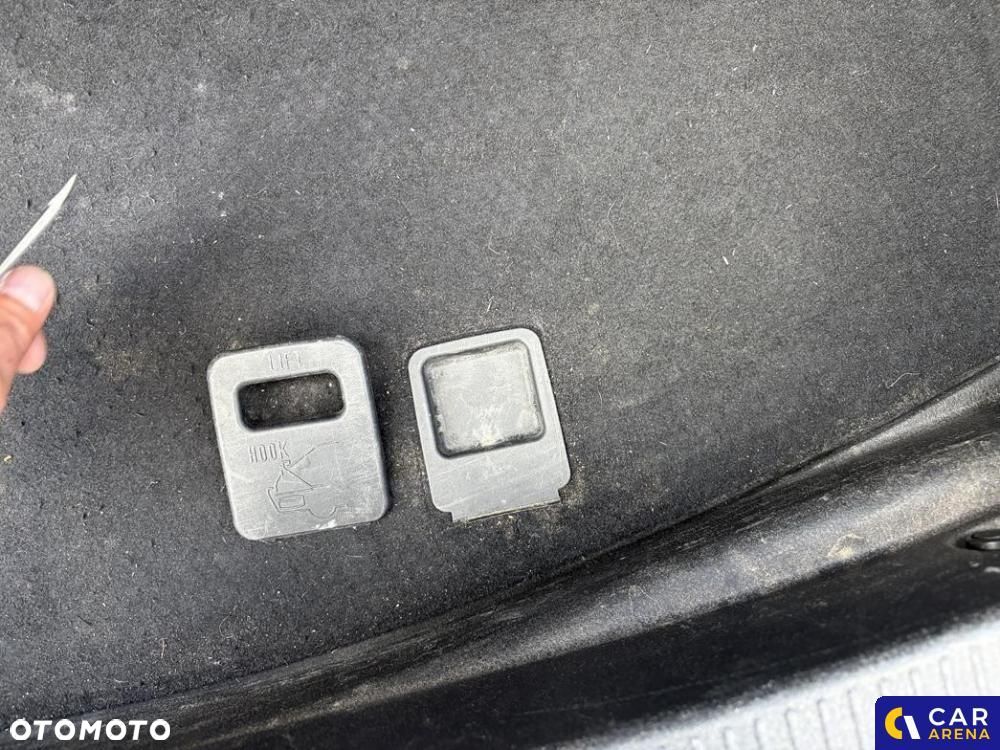Toyota Camry - 25
