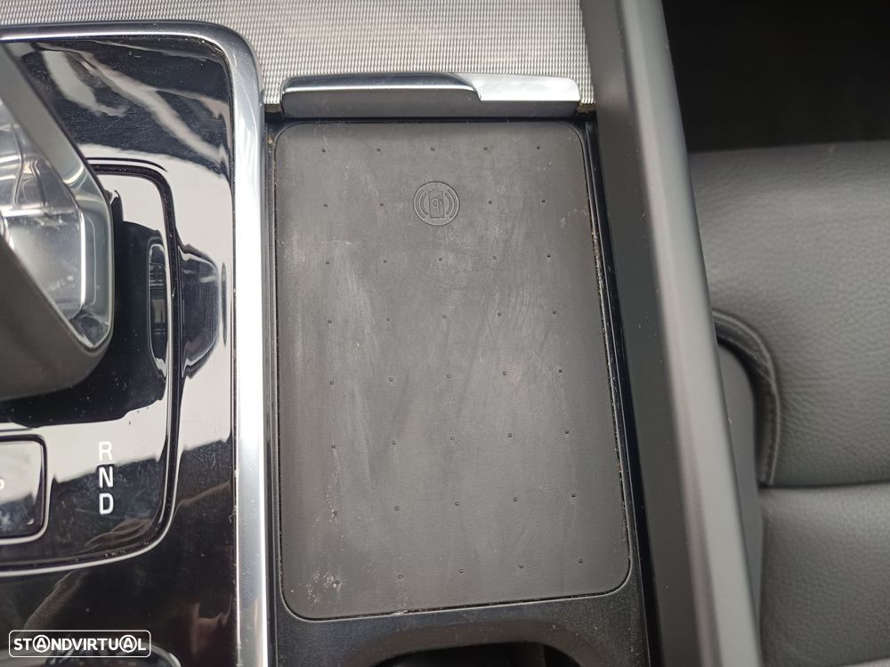 Volvo XC 60 2.0 T6 PHEV Plus Dark AWD - 26