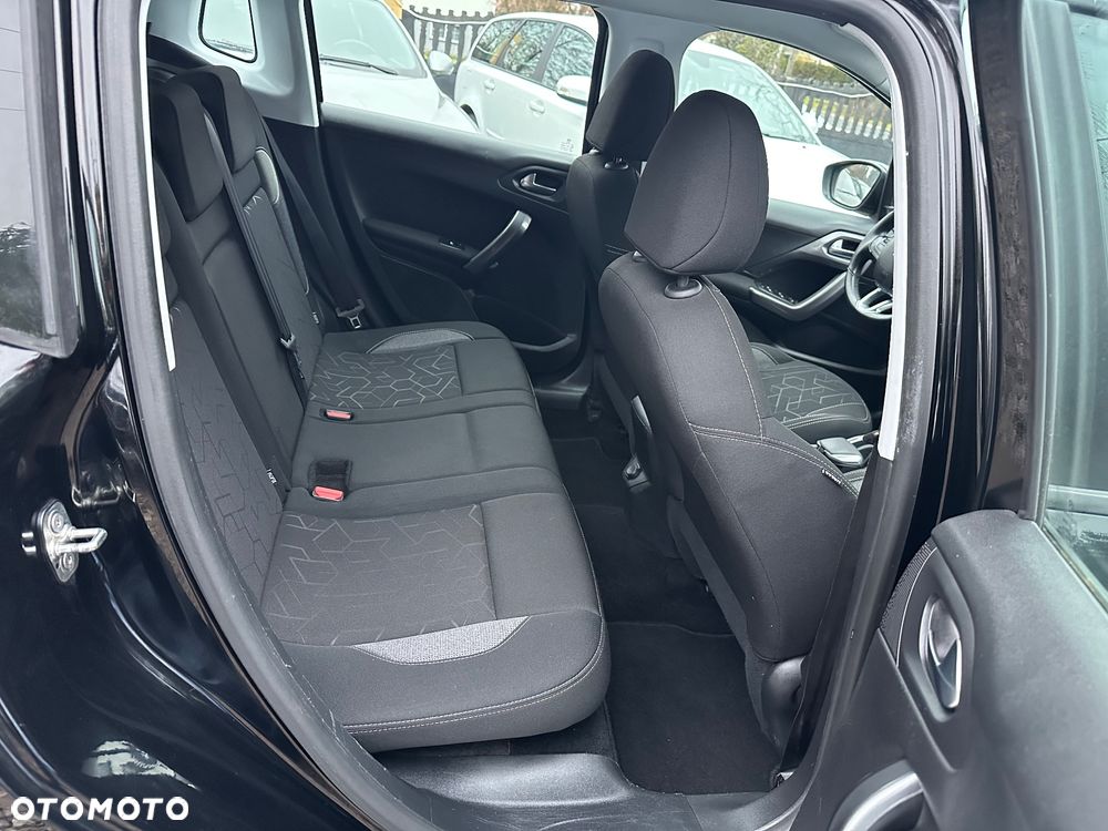 Peugeot 2008 PureTech 82 Allure - 15