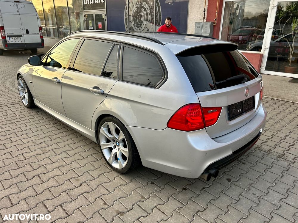 BMW Seria 3 320d DPF Touring Blue Performance Edition Lifestyle - 4
