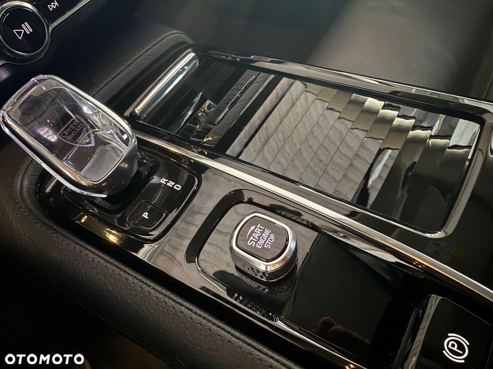Volvo V90 T8 Recharge AWD Geartronic Inscription - 29