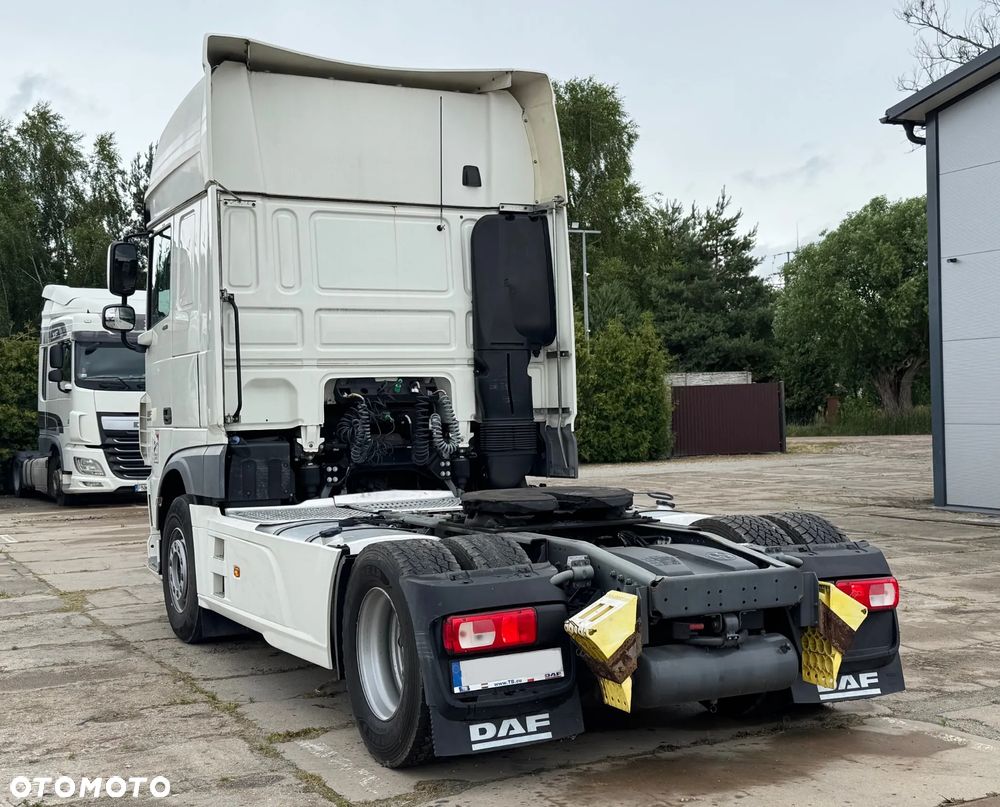 DAF XF 106.460 Super Space Cab Euro 6 Standard Automat - 2