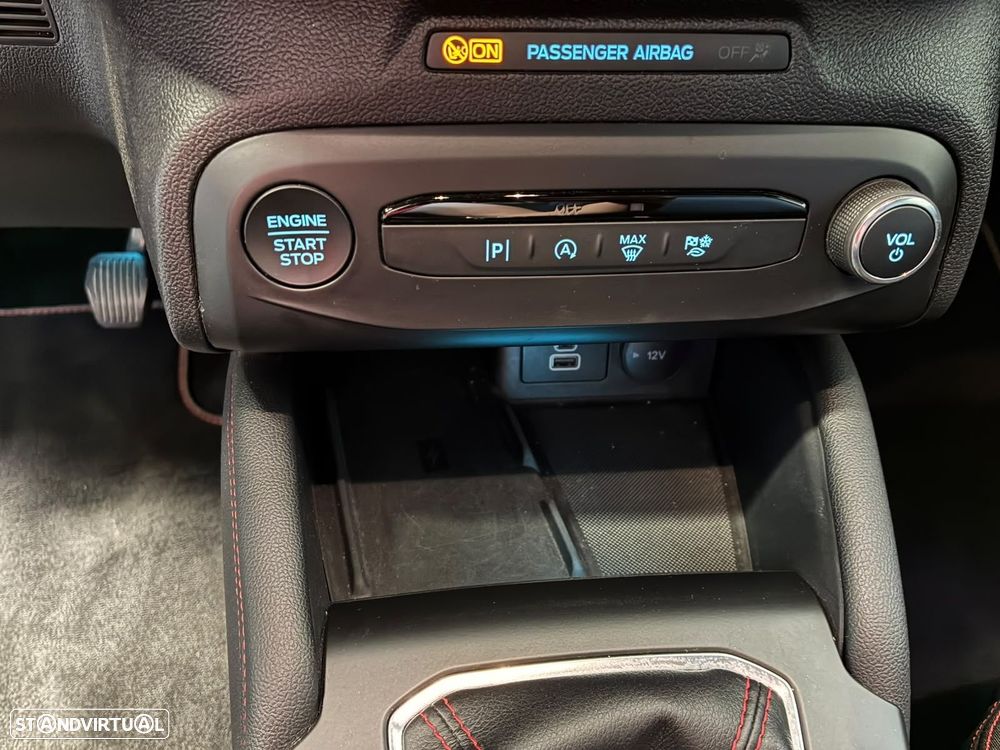 Ford Focus 1.0 EcoBoost MHEV ST-Line - 30