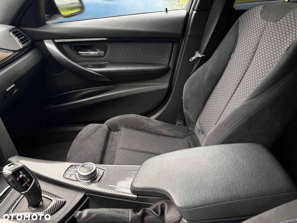 BMW Seria 3 318i M Sport - 13