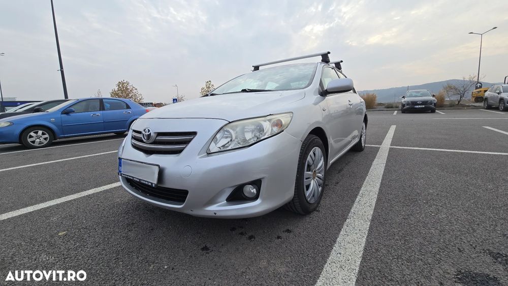 Toyota Corolla 1.6 Sdn. Luna - 2