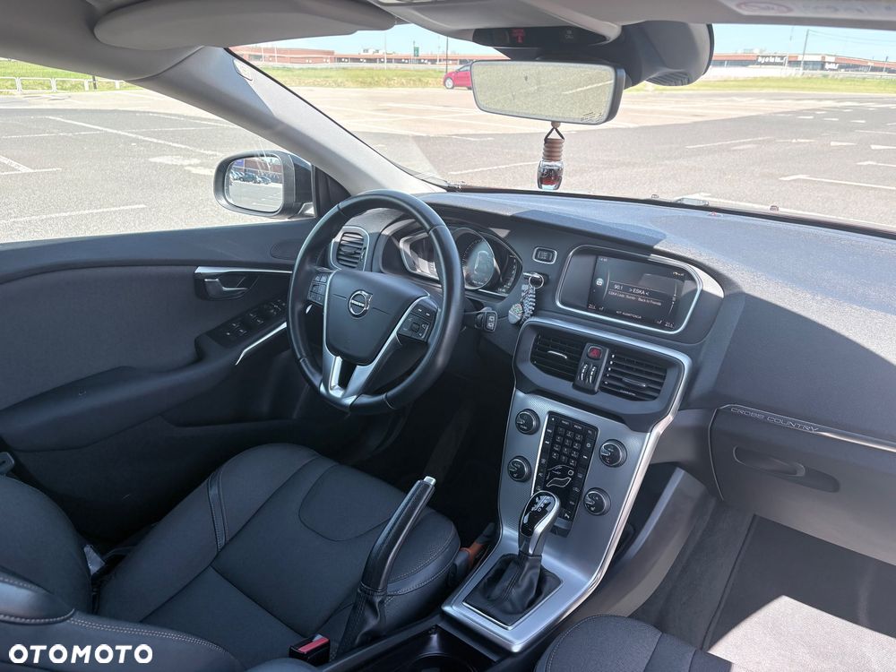 Volvo V40 D2 Geartronic Momentum - 24