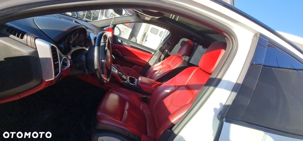 Porsche Cayenne - 33