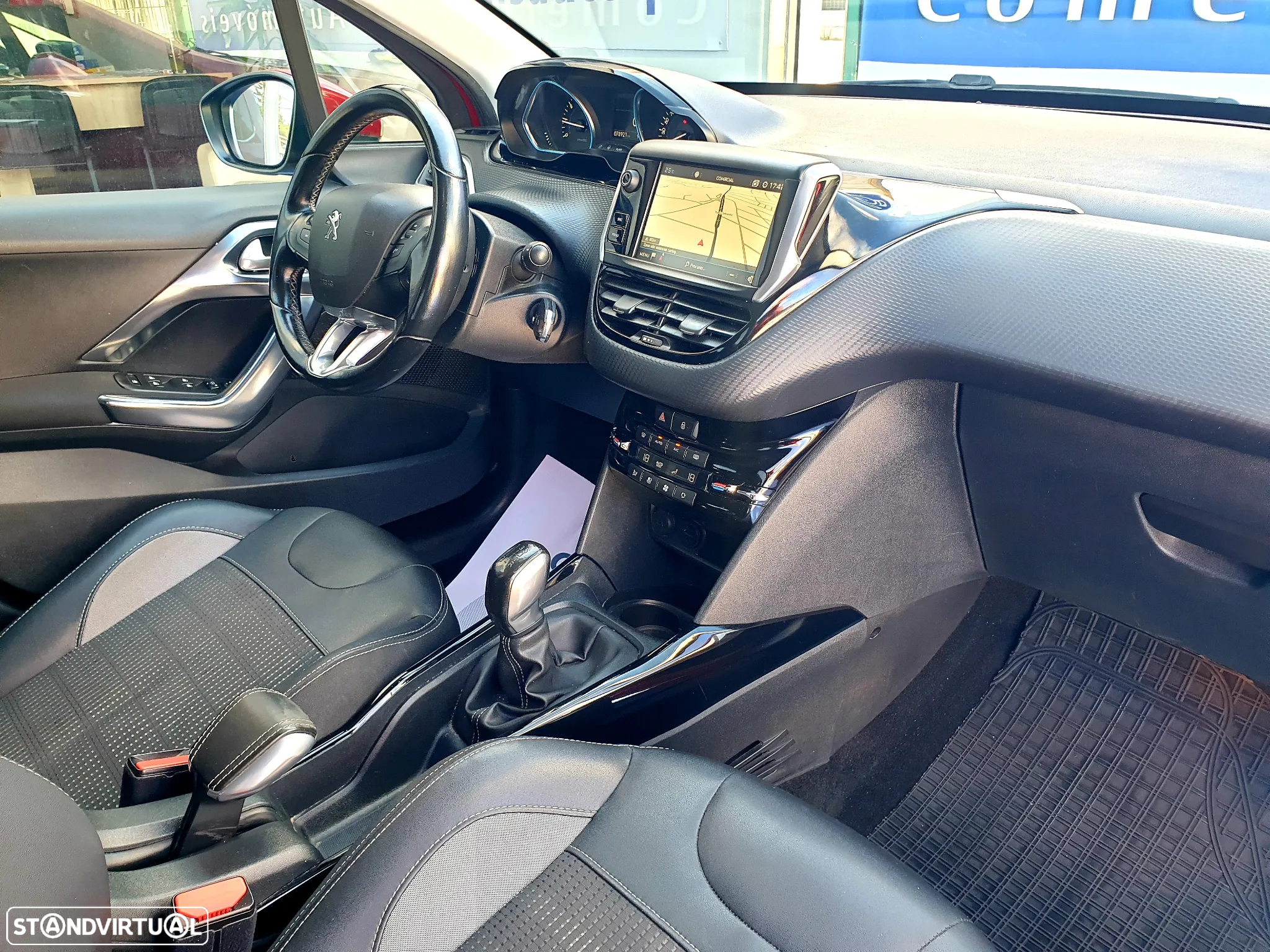 Peugeot 2008 1.2 PureTech Allure - 7