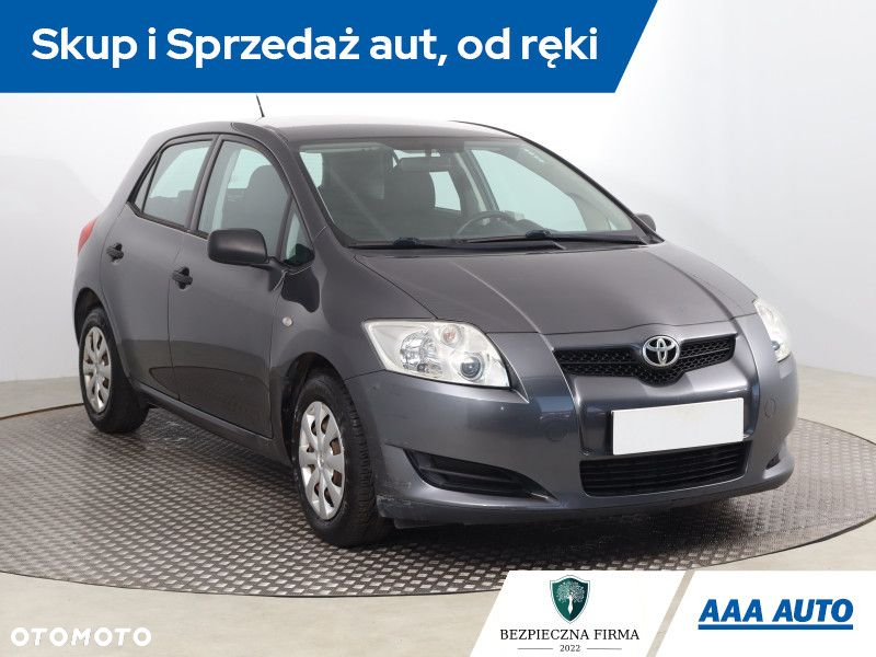 Toyota Auris - 2