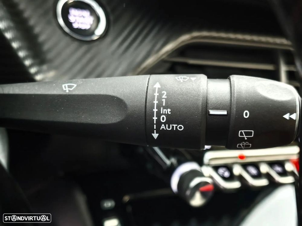 Peugeot 2008 PureTech 100 Allure - 17