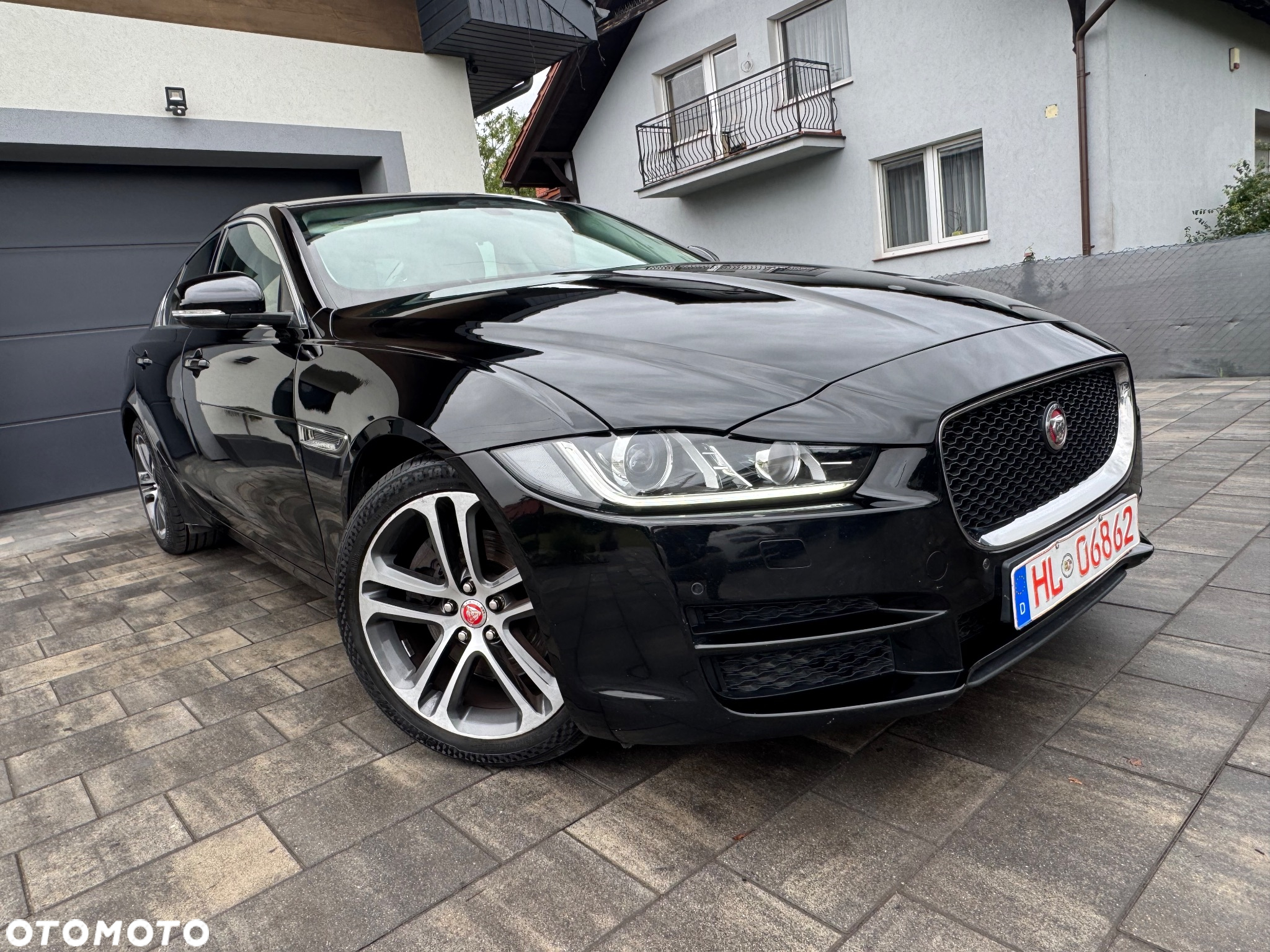 Jaguar XE 2.0 D Prestige - 12