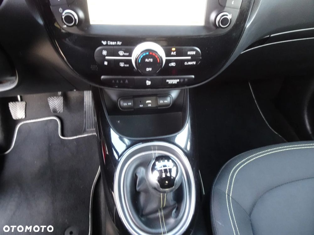 Kia Soul 1.6 CRDI XL - 29