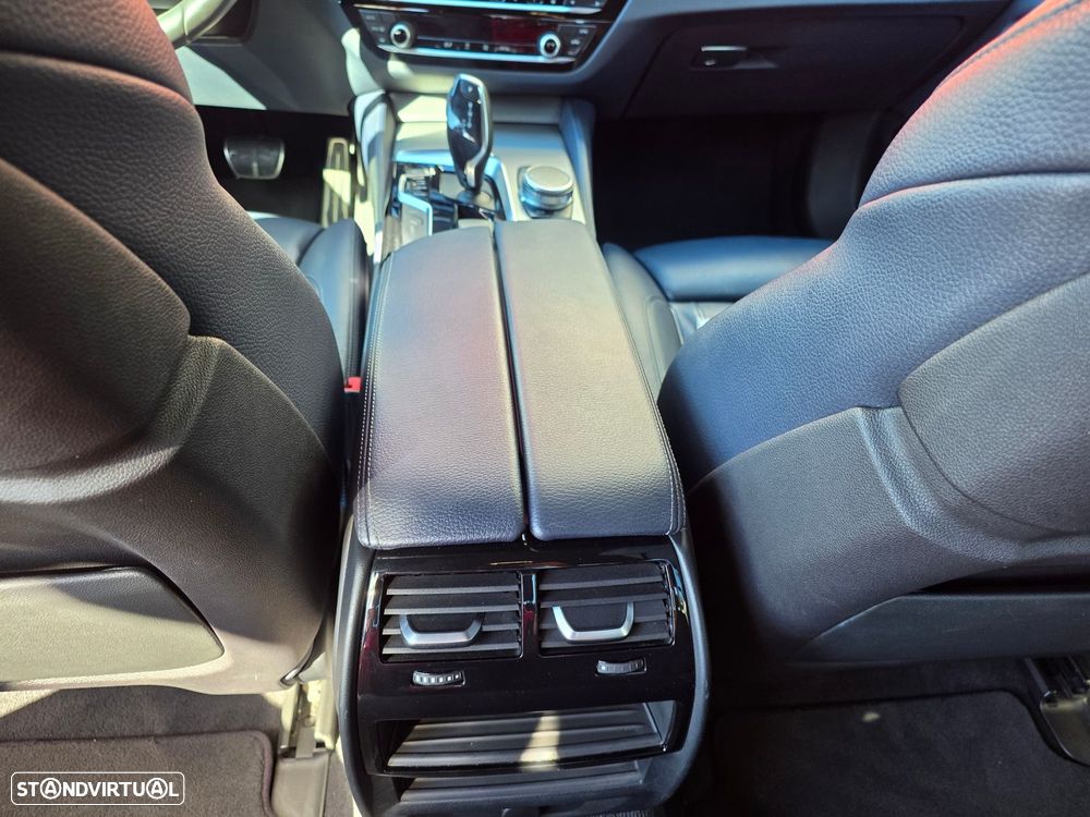 BMW 530 e iPerformance Pack M - 52