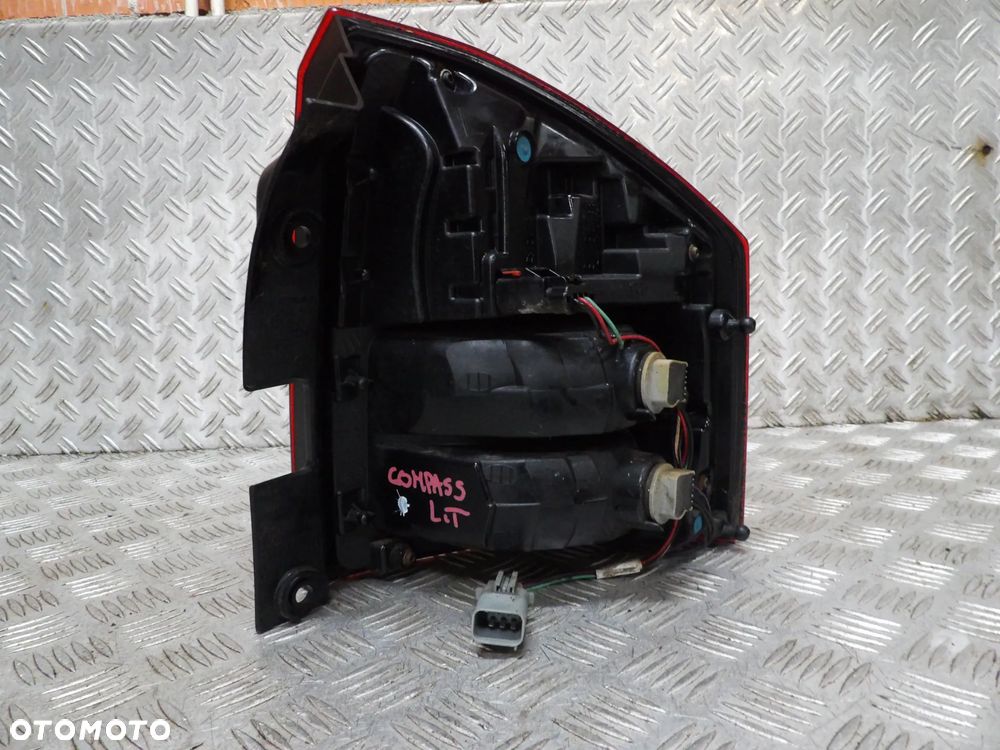 JEEP COMPASS I LIFT LAMPA LEWA PRAWA TYŁ - 11