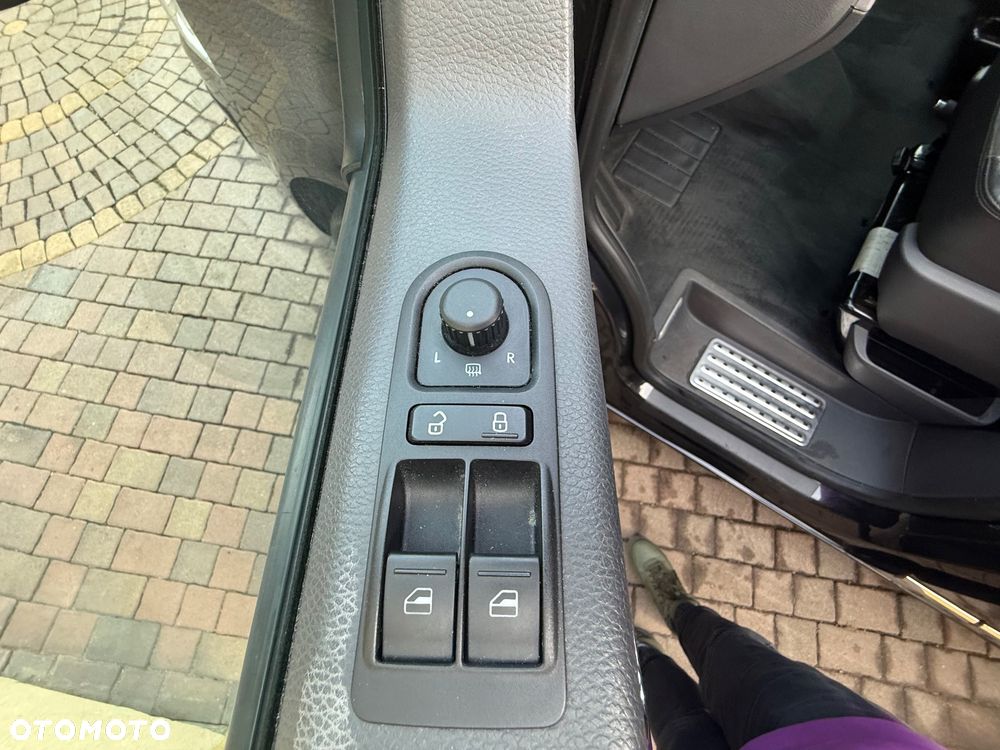 Volkswagen Multivan - 20
