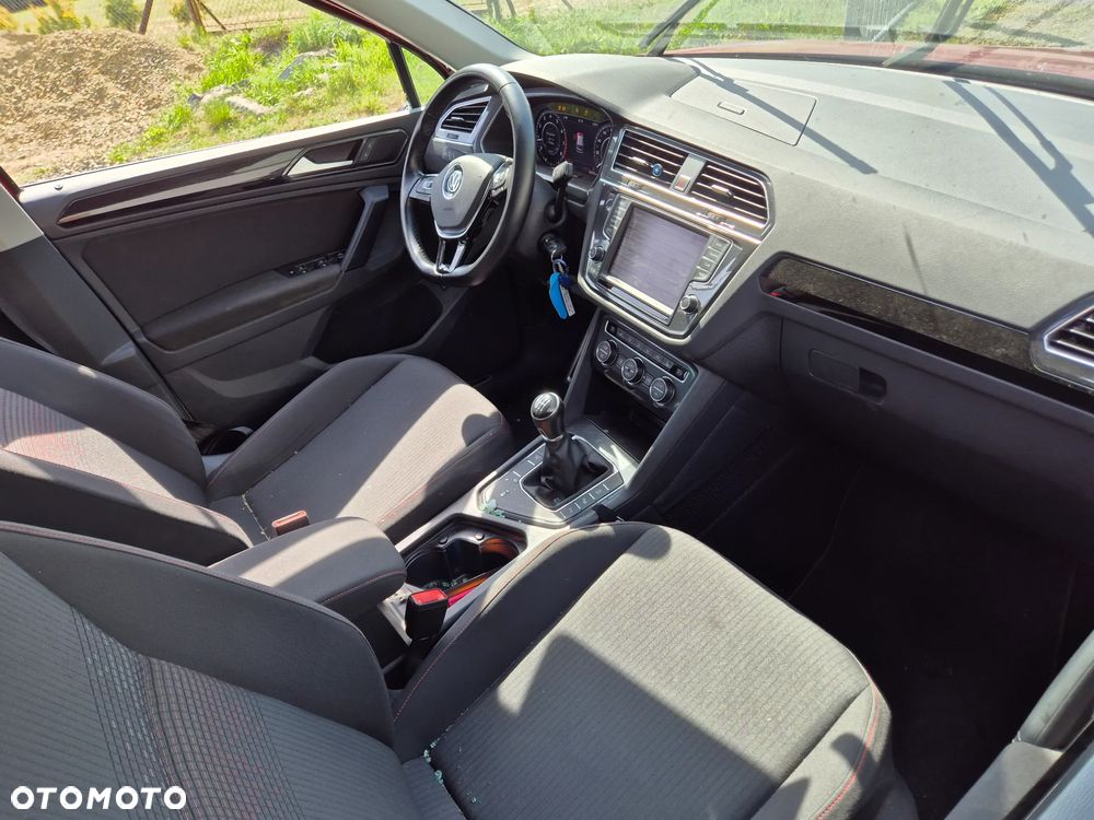 Tiguan 5n1 2018 1,4 manual na części,dokumenty. Kolor LA3QL - 11