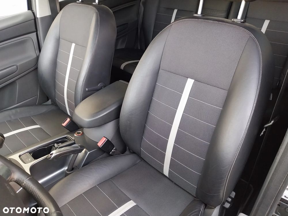 Ford Kuga 2.0 TDCi 4x4 Titanium - 18
