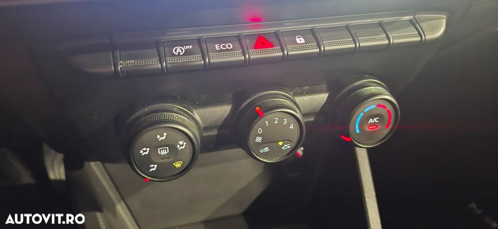Dacia Duster TCe 90 Essential - 8