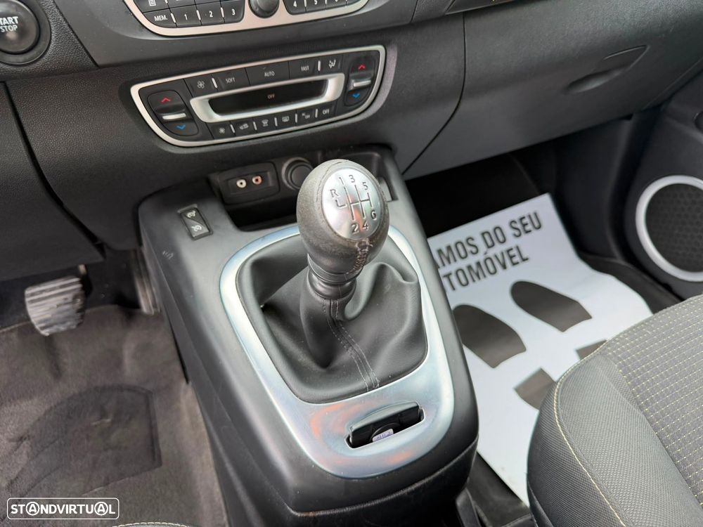 Renault Scénic 1.9 dCi FAP Dynamique - 29