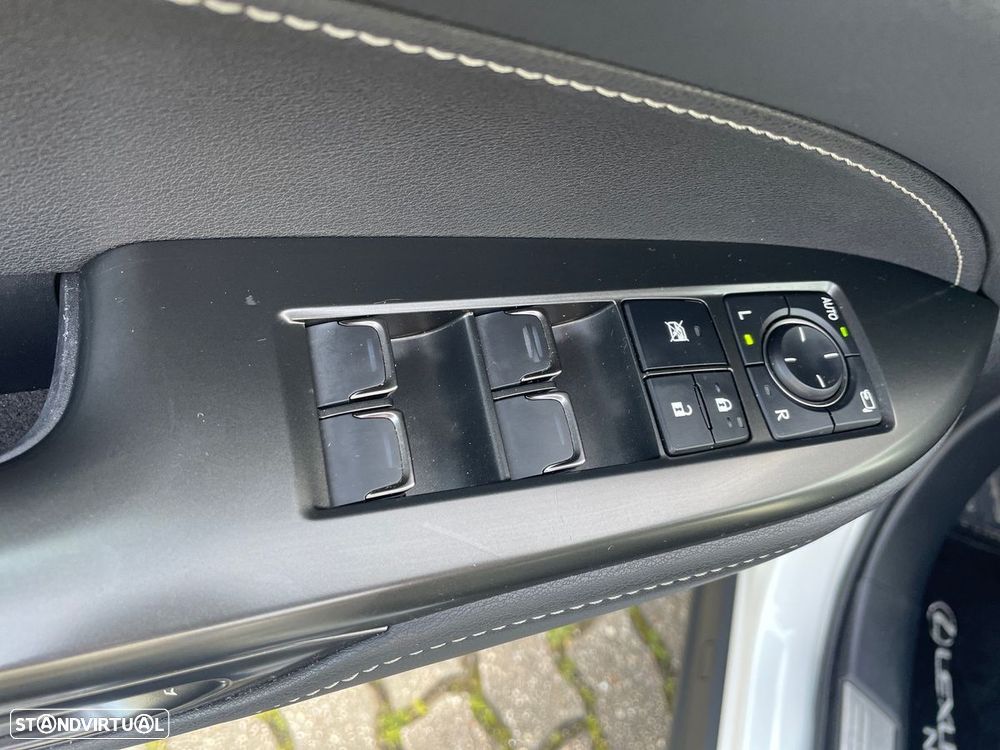 Lexus NX 450h+ Executive - 30