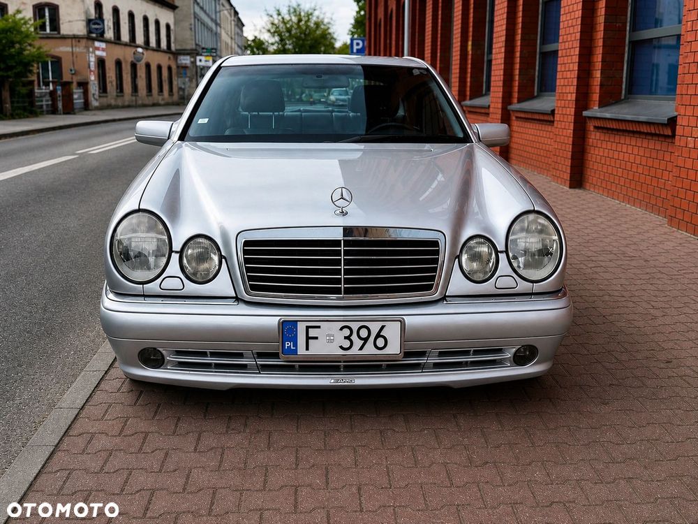 Mercedes-Benz Klasa E - 5